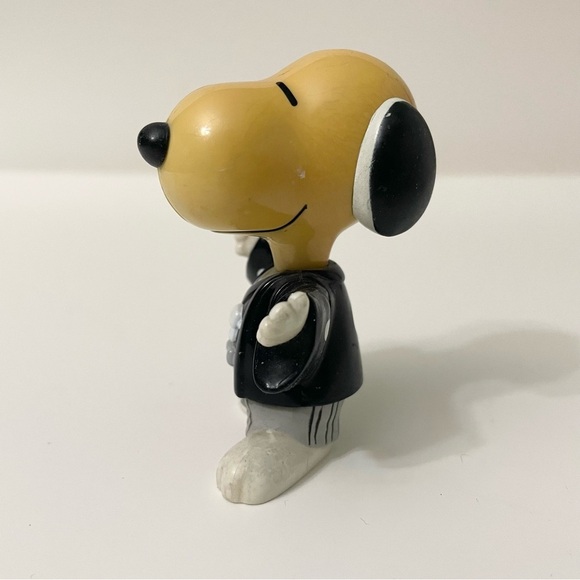 Vintage Snoopy World Tour Figure Toy - Picture 12 of 12